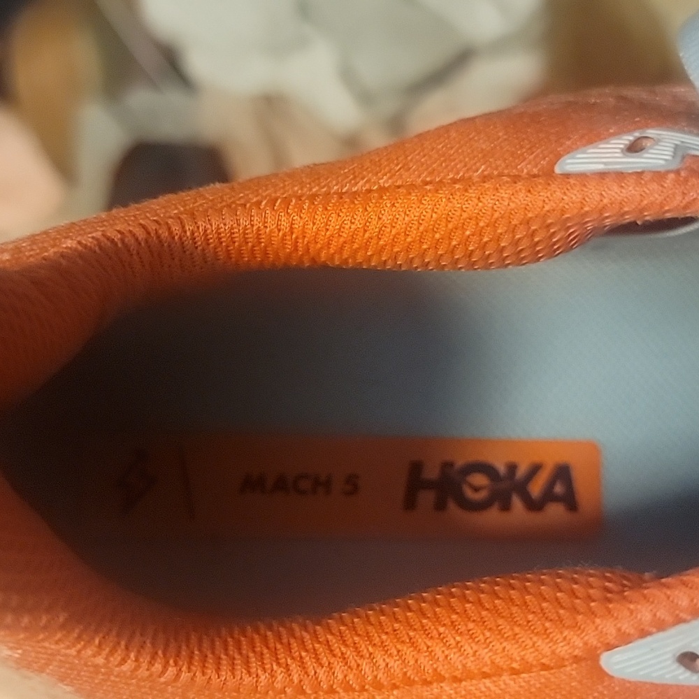 Sneaker - Picture 3 of 4